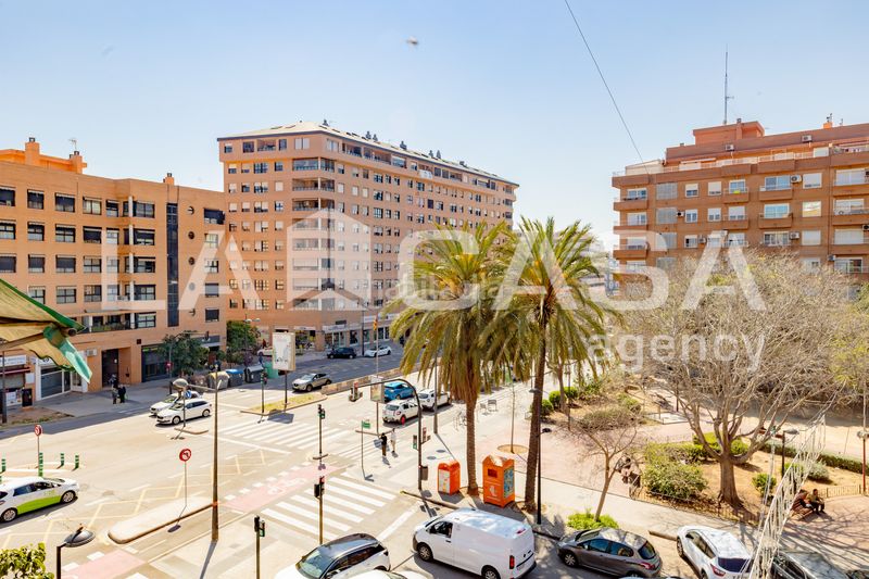 Foto a20a56e8-3c6a-4a04-b7fb-cab83f843ce1. Pis a L´Illa Perduda Valencia