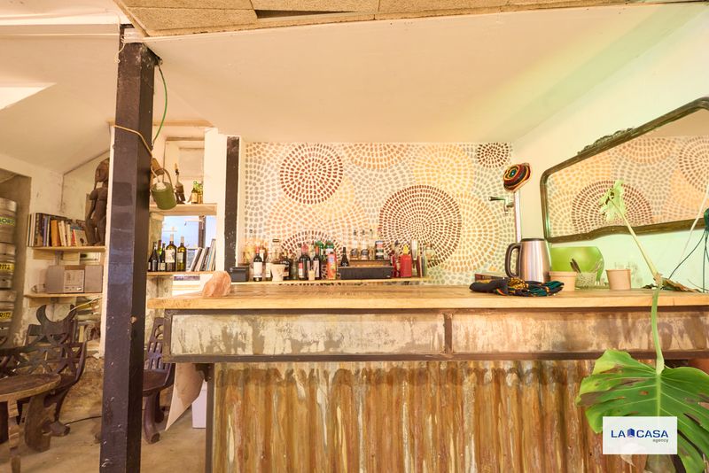 Foto 82105912-020b-4105-ae1d-c58f90fc52ee. Local comercial a St. Pere - Sta. Caterina - El Born Barcelona