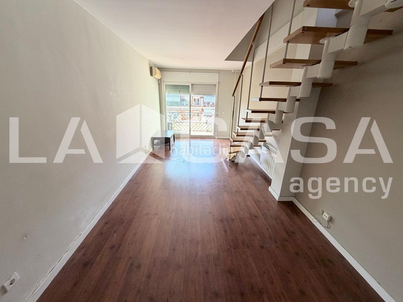 Foto 9d003f1d-9461-4989-b3ed-5cfe3cab8006. Àtic amb calefacció aparcament a Can Rull Sabadell