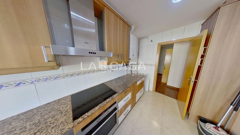 Foto aaa4fc9c-9e4c-4821-a160-77f36fd86d2f. Àtic amb calefacció aparcament a Can Rull Sabadell