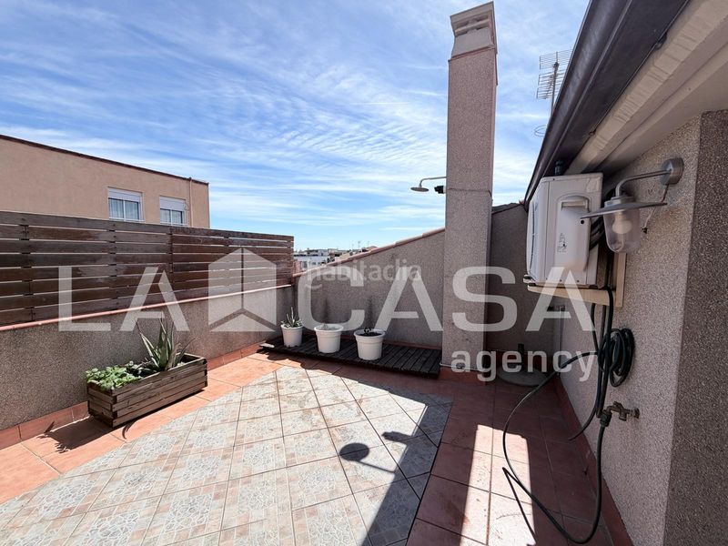 Foto c872c2f3-e6a4-413b-ad16-0cfce6b420a4. Àtic amb calefacció aparcament a Can Rull Sabadell