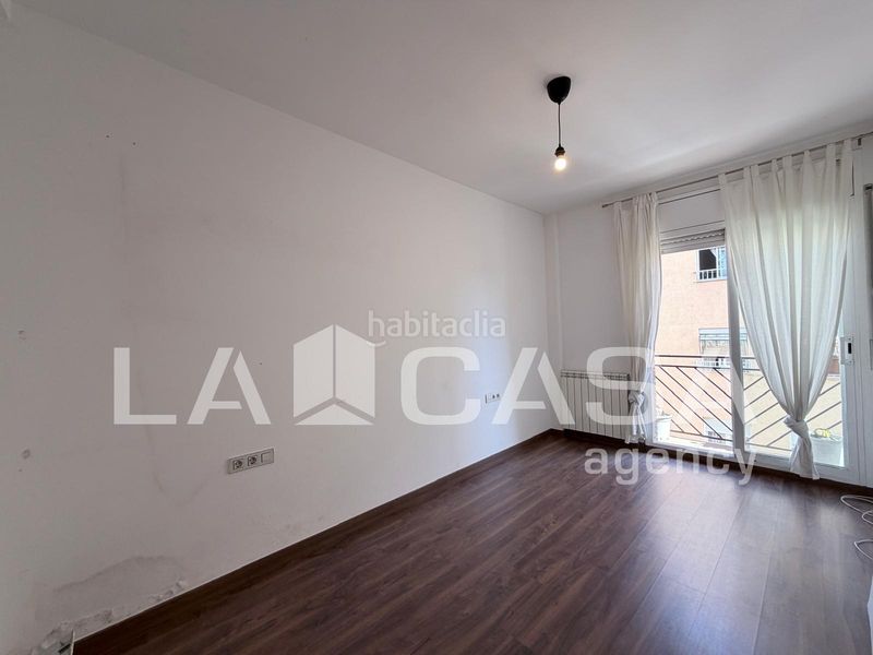 Foto d71873eb-6d0f-48e8-81e8-a678f0839fbf. Àtic amb calefacció aparcament a Can Rull Sabadell