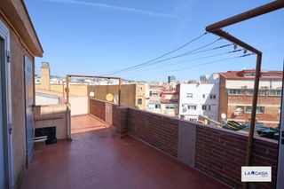 Piso en La Bordeta. Piso en venta en calle de gavàwhatsapp david 657344159