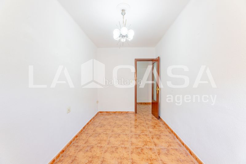 Foto 0128dc82-dac7-4979-ae5a-4353c186edc0. Pis a L´Amistat Valencia