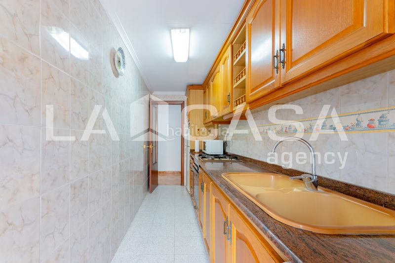 Foto 54237abf-37c9-43b0-aa26-b12462e26505. Pis a L´Amistat Valencia