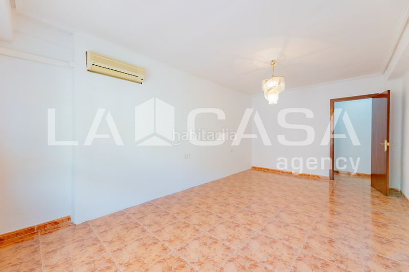 Foto d1f2f5c9-5ddf-4174-8978-3a9290442b6a. Pis a L´Amistat Valencia