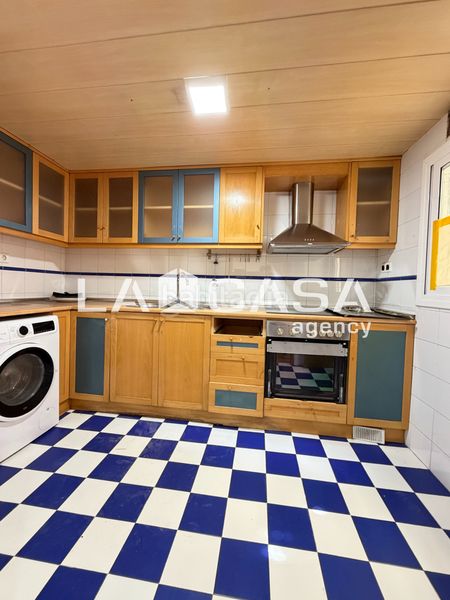 Foto e9ac5c53-f438-4e98-ae1a-6c97a5e90a7d. Àtic amb calefacció a Centre Badalona