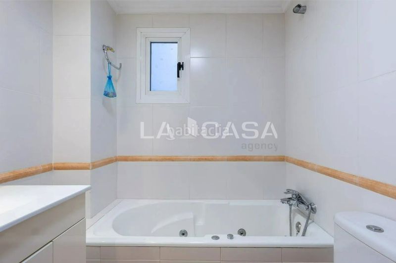 Foto 4df623ff-5d3e-4150-9261-374b33a6444d. Pis a Malva Rosa Valencia