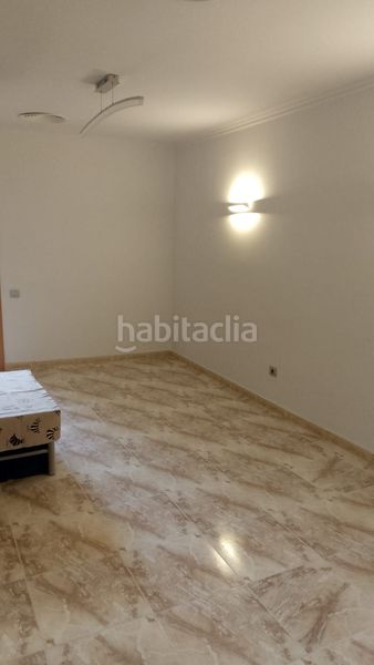 Foto c4c6f42c-e290-44c1-9483-62ce1173e879. Pis a Sants Barcelona