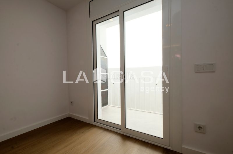 Foto 0e64bcc0-9f86-4fd3-b976-0ce94d1b8fb7. Pis a Can Baró Barcelona