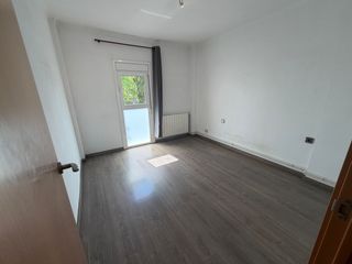 Piso en Can Serra. Piso en venta en avenida de can serra             josé 635876397