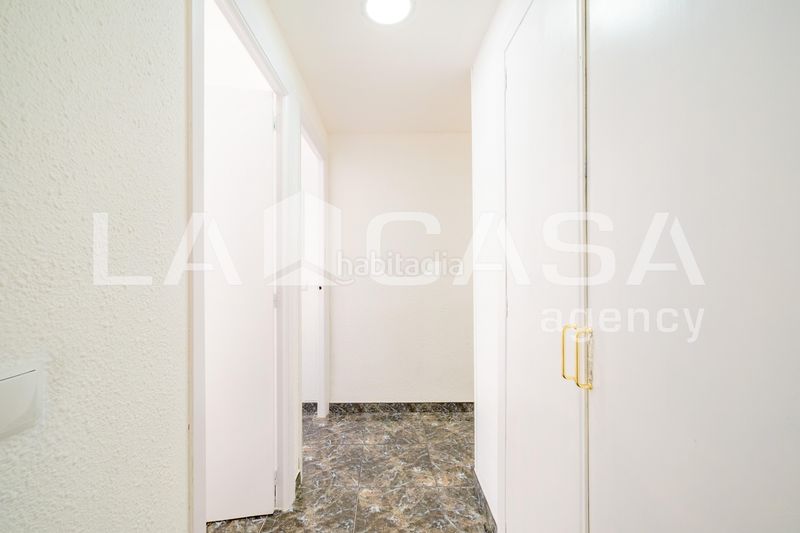 Foto b9c91972-4c8f-4ca5-858a-37f0edb19ad2. Pis amb aparcament a El Grau Valencia