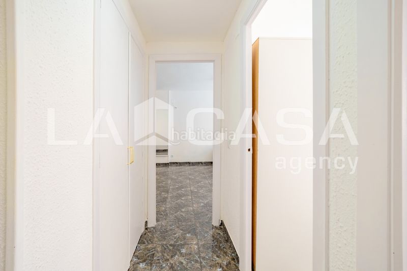 Foto e4de7e88-db5b-4a35-8eb7-a6601e85d5b0. Pis amb aparcament a El Grau Valencia