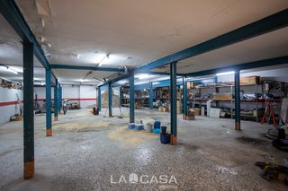 Local Comercial a Castell-Poble Vell. Contactame por whatsapp azul 692168147