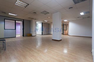 Office space in Sagrada Família. Oficina carrer de valència, barcelona .     rafael625166673.