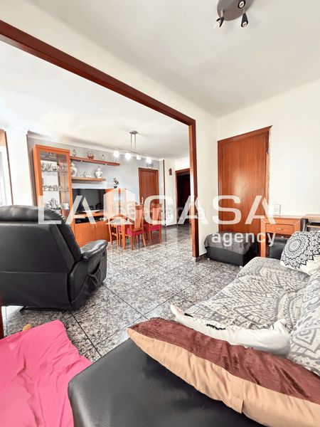 Foto b678e607-6340-4fae-86ab-f2e5dddae2f1. Pis a Sistrells Badalona