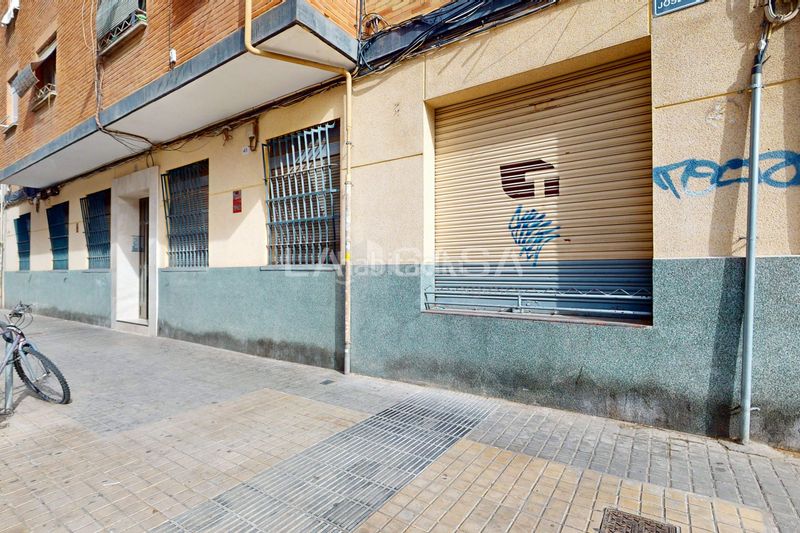 Foto 5d09ff7a-6427-49f1-aa79-adc8da30fc34. Planta baixa a Torrefiel Valencia