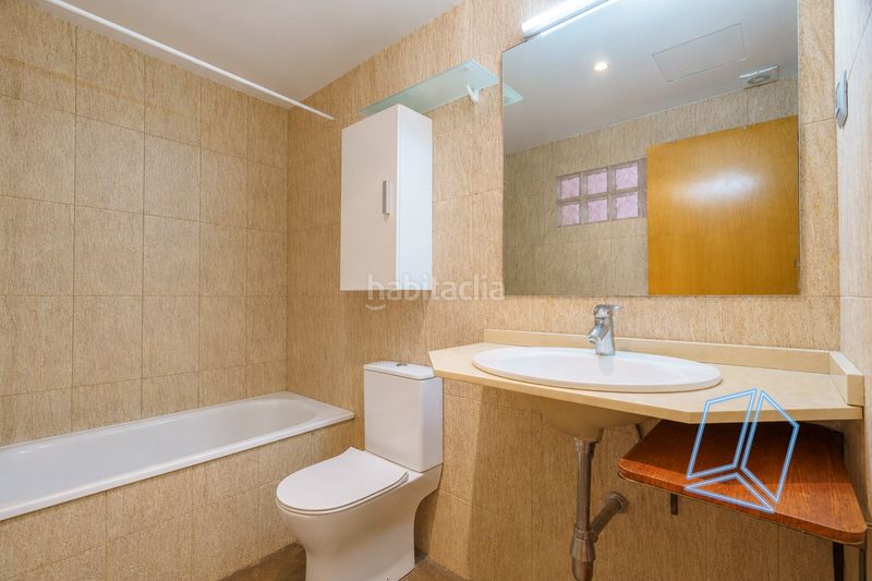 Foto 2a7c23da-f65e-4aed-a63e-bdee00812083. Dúplex amb aparcament a Centre-Estació Gavà