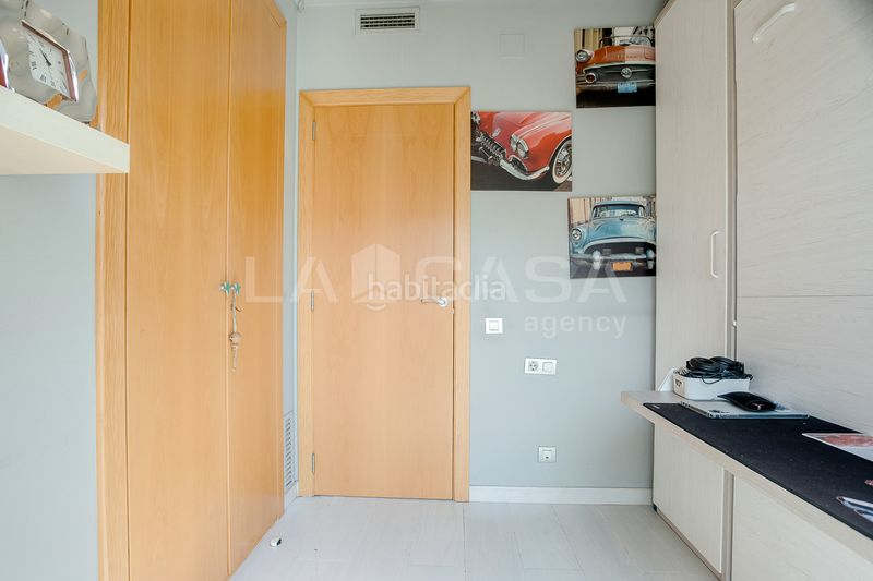 Foto 8dbe4556-472e-4b37-9542-57180e5684ee. Pis amb aparcament piscina a El Clot Barcelona