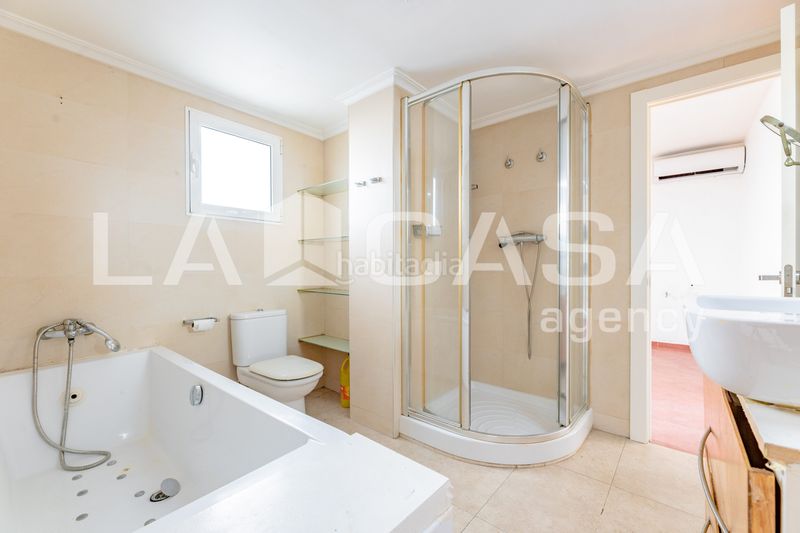 Foto bb834e2d-67e1-44b8-a2c3-5ec40923f475. Pis a L´Amistat Valencia