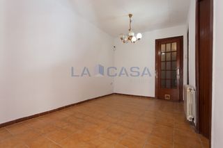 Pis a Collblanc. Piso en venta en calle de pujós       jose 635876397
