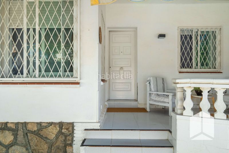 Foto 40470006-f05f-43e6-bb43-67380cbfa86a. Casa amb aparcament a Lluminetes Castelldefels