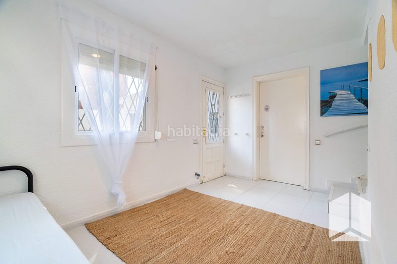 Foto 9f32b3f2-c45f-47a3-aa4b-67c4c44c9933. Casa amb aparcament a Lluminetes Castelldefels