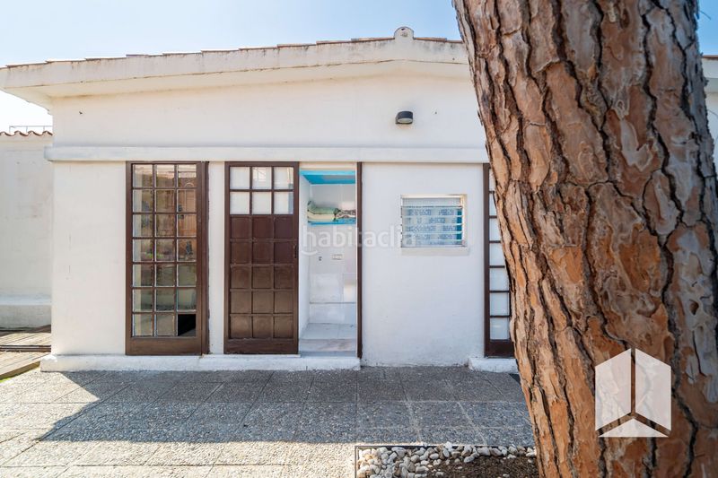 Foto df17cccc-e15c-4c1f-a8c1-4915f09b70c0. Casa amb aparcament a Lluminetes Castelldefels