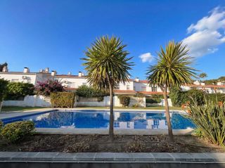 Casa adossada a Bellamar. Whatsapp con azul 692168147