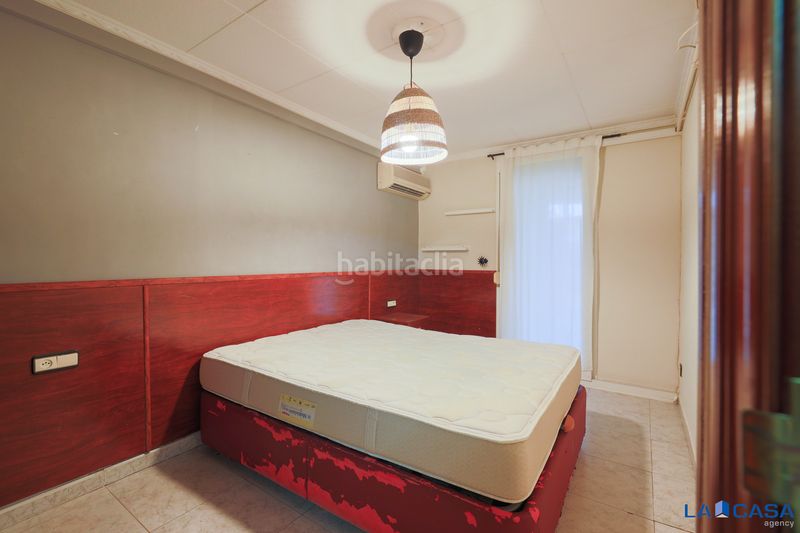 Foto b7de6dee-53d9-4e2c-b531-256014152e42. Pis a Hostafrancs Barcelona