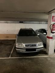Aparcament cotxe a La Plana. Aparcamiento en venta en esplugues de llobregat