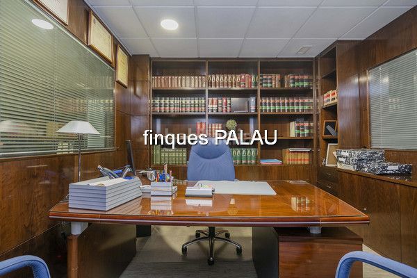 Foto a3d12552-ee08-4b07-84a2-0b369dbcefb6. Local comercial a Sant Ramon - Maternitat Barcelona