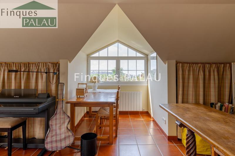 Foto f307e2de-0e8b-453c-9b4c-b10cc4ac633e. Casa amb calefacció aparcament a La Plana-Bellsoleig Sant Just Desvern