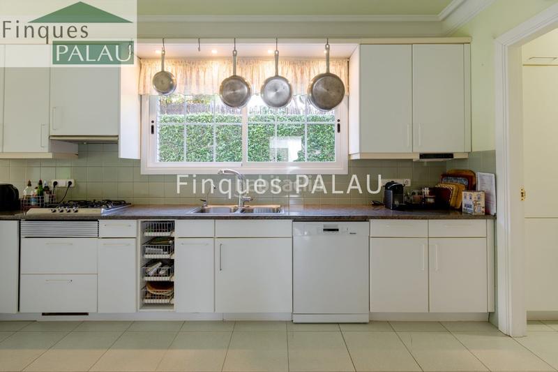 Foto f993ef6b-c013-44c1-b744-33527038934f. Casa amb calefacció aparcament a La Plana-Bellsoleig Sant Just Desvern