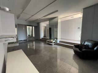 Local Comercial a Centre. Local comercial ubicado en edificio walden esquinero con ctra re