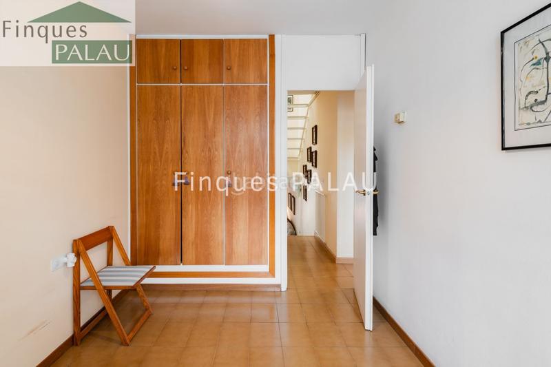 Foto 607f6150-7d6d-40ec-a6ef-9be33c4fb0fe. Casa  unifamiliar en venta en el centro en Centre Sant Just Desvern