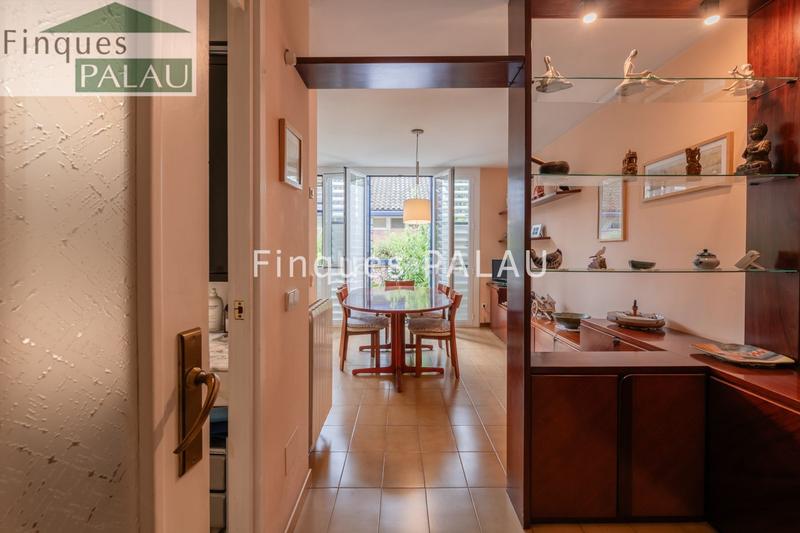 Foto 8597dd49-e43a-4c99-bb44-40ffe8aebf9d. Casa  unifamiliar en venta en el centro en Centre Sant Just Desvern