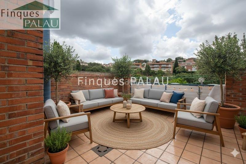 Foto b08d0fce-91aa-467c-bdde-3035fe4adb4c. Casa  unifamiliar en venta en el centro en Centre Sant Just Desvern