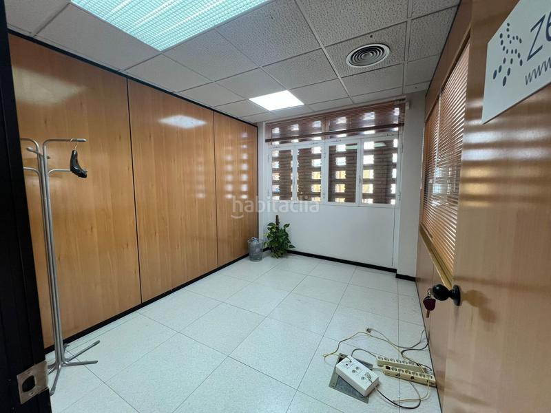 Foto 5b7cdc06-ca63-4938-bf48-f6cfbe0cdcae. Location bureau dans Centre Sant Just Desvern