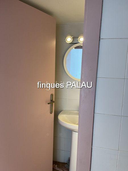 Foto 6e909876-2d64-4309-9a9b-d2f771920261. Alquiler local comercial en Centre Sant Just Desvern