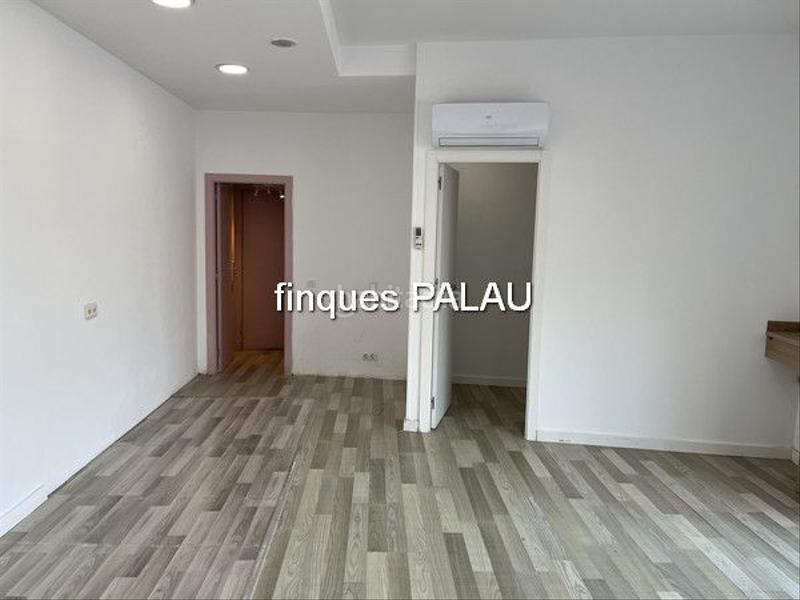 Foto a6b6c77c-a55c-4329-a4c5-c63a24f7f4f4. Alquiler local comercial en Centre Sant Just Desvern