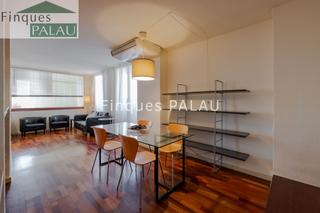 Alquiler Piso en Centre. Precioso duplex amueblado en el walden