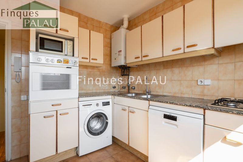 Foto b554470b-e7a3-41b3-8f44-03817236ce33. Piso en Centre Sant Just Desvern