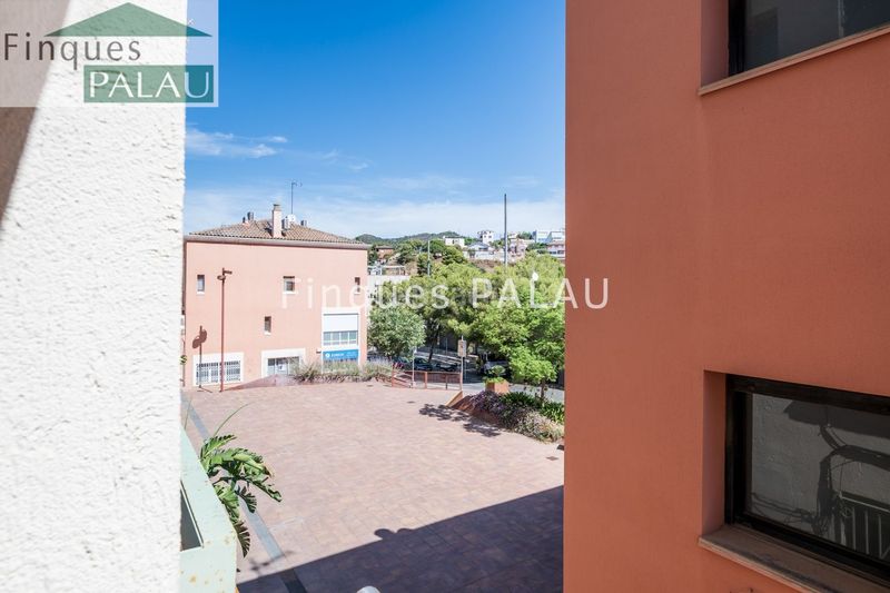 Foto ae80edcf-6d54-4b57-823c-e86bdca84ed0. Pis a Centre Sant Just Desvern