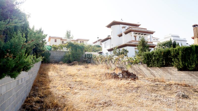 Foto e8dc5288-233a-479b-b98c-8146d6e2f92e. Residential plot in Barrio de la Vega Monachil