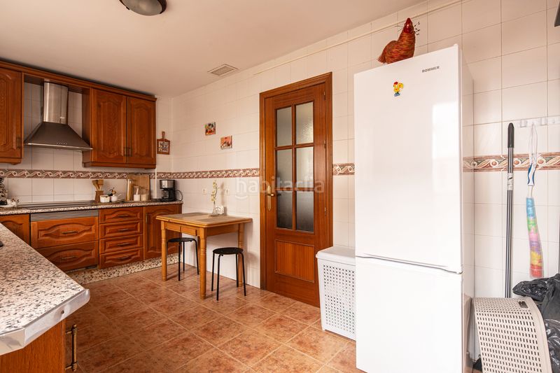 Foto f84b9de6-0c57-491c-b5f2-a68682040180. Casa a Cájar