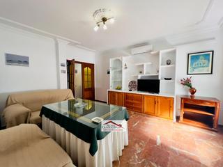 Pis en Conil. Piso con gran potencial