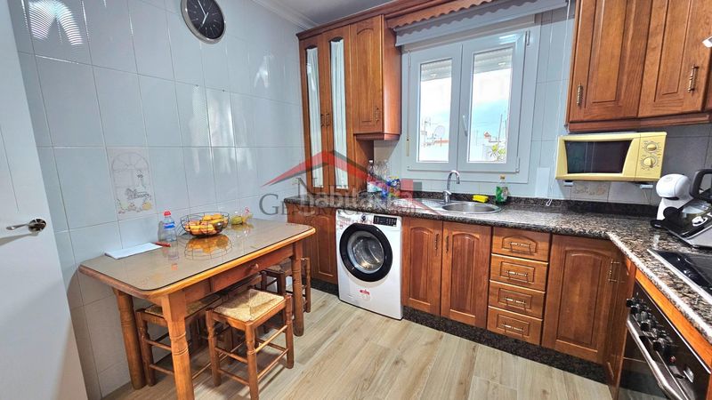 Foto 10ec9067-5d5b-44be-ba6b-b4f80bb598b4. Piso  reformado en Conil Conil de la Frontera