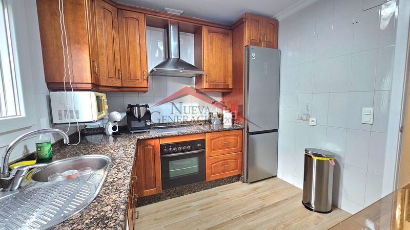 Foto 8d30beb2-d42b-4401-8705-ef98bd2dc718. Piso  reformado en Conil Conil de la Frontera