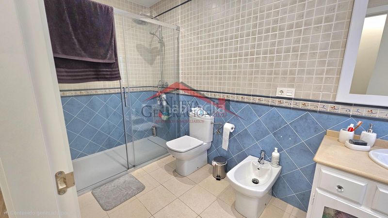 Foto 908423d4-1c8a-4a0d-ac10-65efef75e1a8. Piso  reformado en Conil Conil de la Frontera